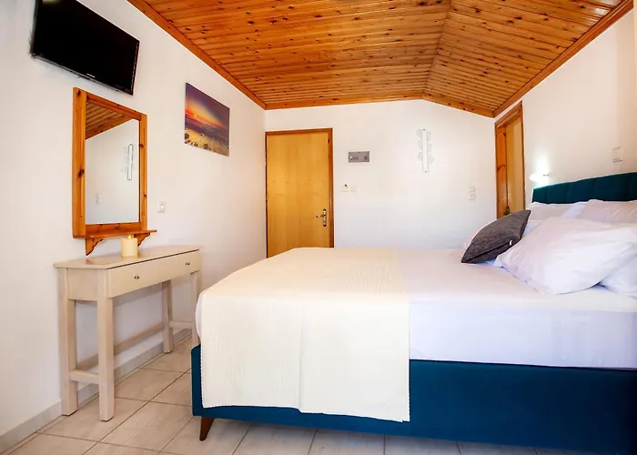 Kalogeraki Studios * Potos